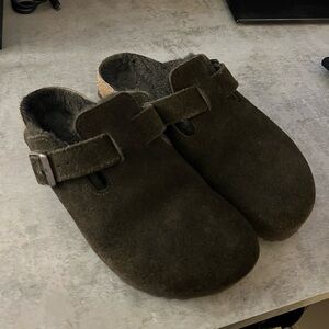 Birkenstock dark brown suede clogs